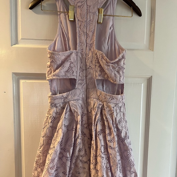 Size S Lulu’s Dress - Picture 3 of 3